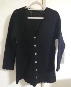 カーディガン七分袖　黒ウール　レース模様