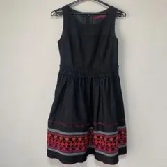 ＊DOLLYGIRLBYANNASUI刺繍入り黒ワンピ＊のサムネイル