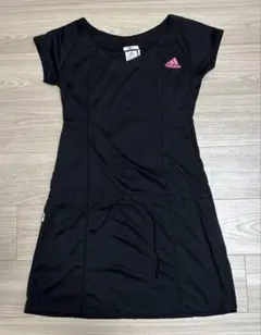 adidas 黒　スポーツウェア　ワンピースタイプのサムネイル