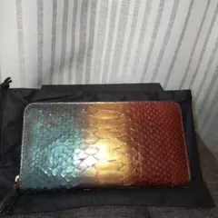 セール♥️新品未使用保管品♥️希少カラー人気の金運アップ男女兼用パイソン長財布のサムネイル