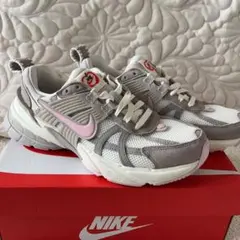 【即発送できます】NIKE v2k run スニーカー ホワイト/グレー/ピンク