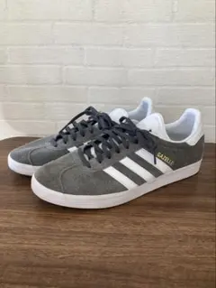 ゆた様専用　美品】adidas アディダス GAZELLE ガゼル　グレー