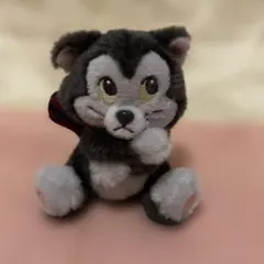 ディズニー ぬいぐるみバッジ フィガロ