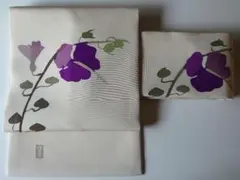 【連休限定セール】紫色 名古屋帯 塩瀬 白い花模様 菖蒲 高久空木 落款 高久空木作 ケシの花文様塩瀬の名古屋帯 44,000円(税込)帯24-04-16ご