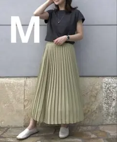 UNIQLO シフォンプリーツロングスカート グリーン　黄緑　ユニクロ　GU M