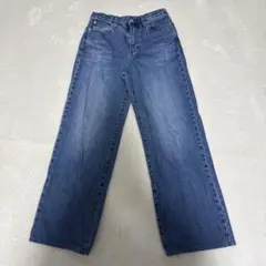 ユニクロ　ワイドストレートジーンズ