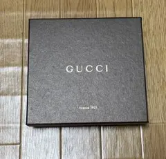 GUCCI 箱　折りたたみお財布サイズ