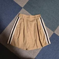 ベージュ プリーツキュロットスカート サイドストライプ