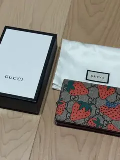 【M6】希少✨GUCCI グッチ　ミニ　財布　イチゴ　二つ折り財布　レディース 二つ折り GUCCI(グッチ) 財布・小物(レディース) - 海外通販のBUYMA