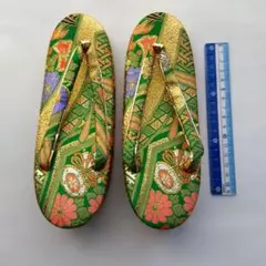 七五三用 草履 緑・金 華やかな和柄