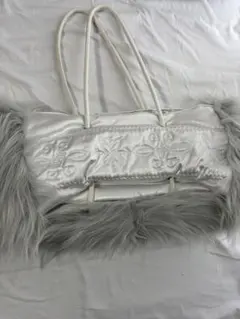 Fluffy Slouchy Satin Bag / White - メルカリ