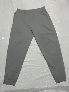 ユニクロ パンツ グレー Lサイズ
