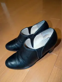 MARGARET HOWELL ブラックレザーブーティ 23cm