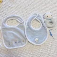 新品　familiar スタイ 2枚セット ラトル付き