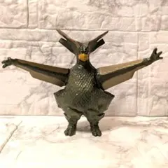 ウルトラ怪獣シリーズ ギエロン星獣 ユートム ペガッサ星人 ガッツ星人 メトロン Amazon.co.jp: ウルトラ怪獣シリーズ 84 ギエロン星獣 : おもちゃ