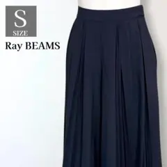 ビームス　プリーツワイドパンツ　通勤　オフィス　秋コーデ　体型カバー　脚長効果