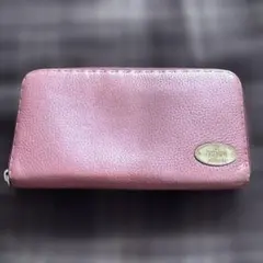 FENDI ピンク レザー 長財布　セレリア