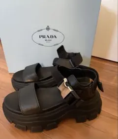 PRADA プラダ 厚底 サンダル ブラック　レザーのサムネイル