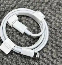 ホワイト Lightningケーブル 約1メートル