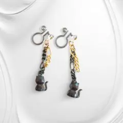 黒猫イヤリング