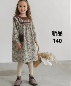 新品♪ペアマノン　刺繍ワンピース　140