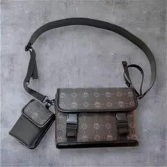 メッセンジャーバッグ 大容量 肩掛け　斜めがけ 合皮　柄　ポーチ　ショルダー