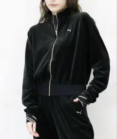 PUMA ブラック ジップアップジャケット