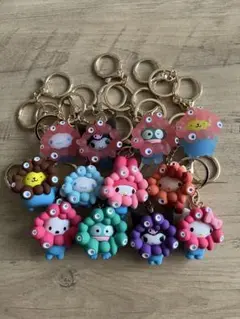 ミャクミャク サンリオキーホルダー　パステル クリア　推しカラー　万博