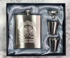 金属製ショットグラス　レザーケース付き　ヴィンテージ　銀コップ 金属製ショットグラス レザーケース付き ヴィンテージ 銀コップ