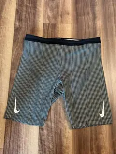 NIKE エアロスイフト ハーフタイツ M DA1429-011のサムネイル