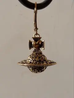 Vivienne Westwood ゴールドピアス