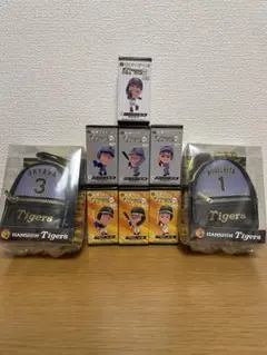 阪神タイガース 虎１選手フィギュア 激闘編　スカーフ付きチャーム