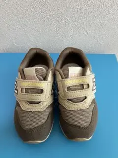 【13.5cm】new balance キッズスニーカー ブラウン/ベージュ