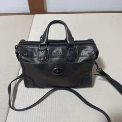ブラックレザーショルダーバッグ