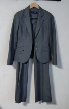 ウールレディース パンツスーツ