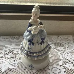 天使と子供の陶器フィギュアオルゴール - メルカリ