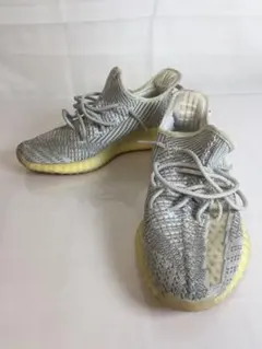 adidas YEEZY Boost 350V2 