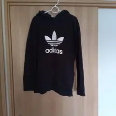 adidas ブラック パーカー　XL