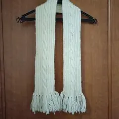 オフホワイト 手編み 子供用マフラー フリンジ付き