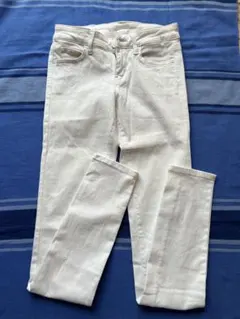 UNIQLO ウルトラストレッチ スキニージーンズ ホワイト