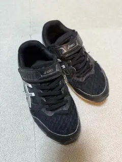 ASICS ブラック スニーカー 21.5