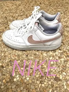 Nike ホワイト/ピンク ローカットスニーカー　24㎝