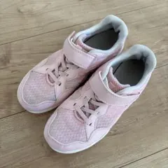 体育館シューズ スニーカー