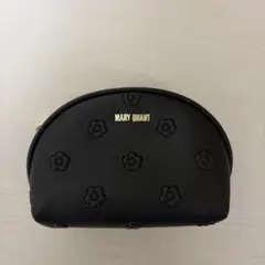 MARY QUANT ブラックポーチ