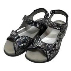 Item thumbnail for item 1fdedd92-0ce0-4ca5-aff9-a762d1d6a4cd