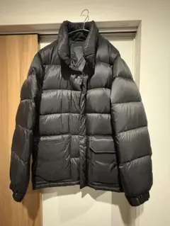 黒 ダウンジャケット