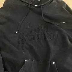M ルルモーメント 今期 黒 フーディー付きトレーナー