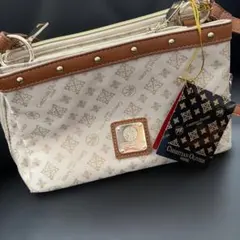 ✨新品・✨CHRISTIAN OLIVIER アイボリーショルダーバッグ