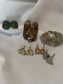 Item thumbnail for item ee6623c8-2289-4364-b2a5-15d930a30efb