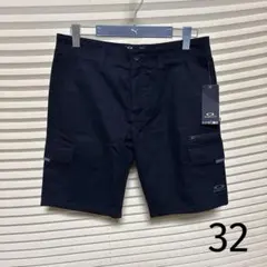 新品OAKLEY カーゴショーツ　黒　 サイズ 32のサムネイル